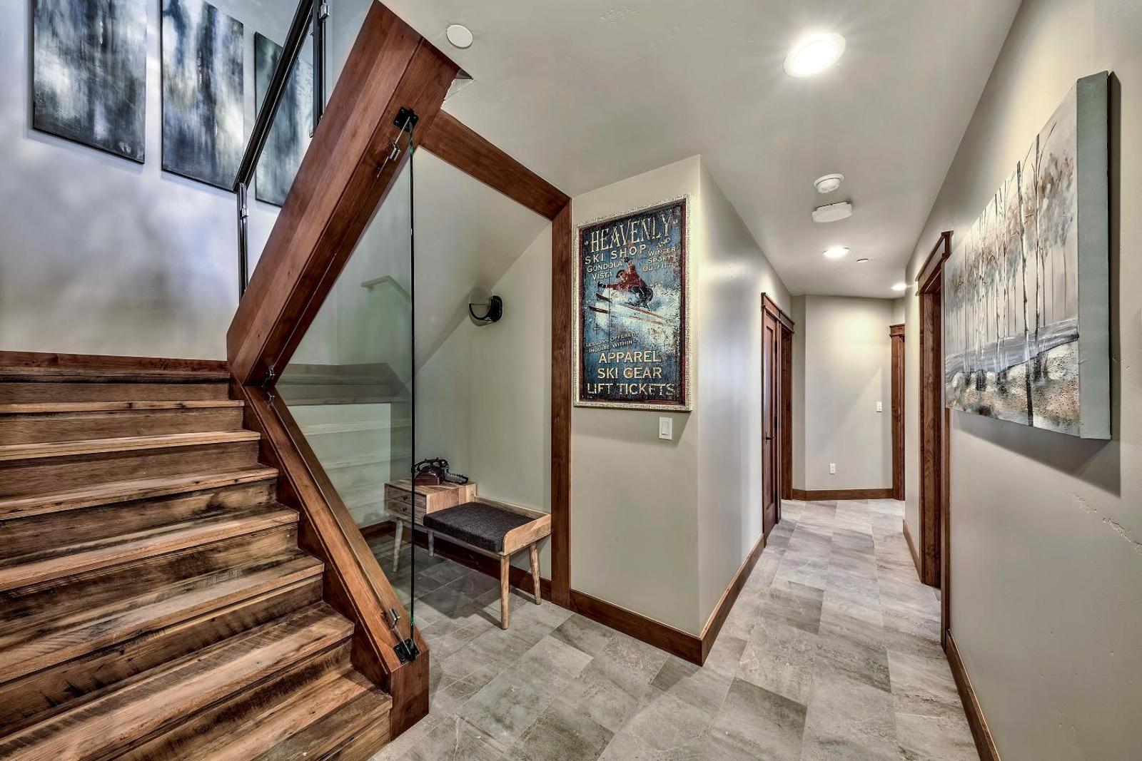 Brand New 4 Br Luxury Home Minutes From Lake Tahoe Townhouse Main image 1
